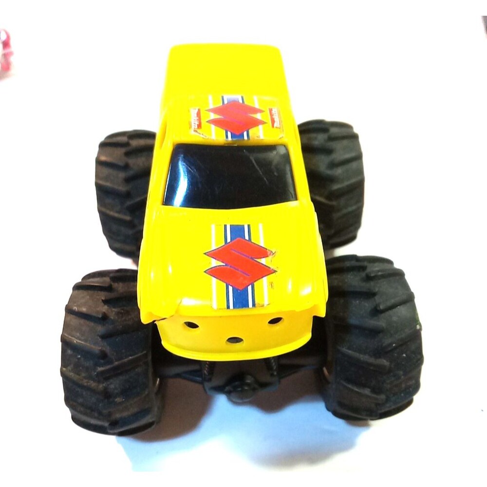 Hot Wheels Monster Jam Suzuki Monster Truck 1:64 Yellow Flawed